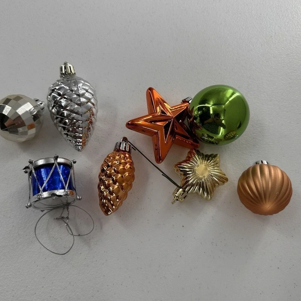 Lot Of 9 Santa‎ Claus Christmas Ornament Holiday Decorations Shatterproof